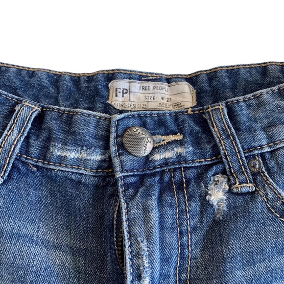 FREE PEOPLE DISTRESSED BLUE DENIM SHORTS - Picture 3 of 16